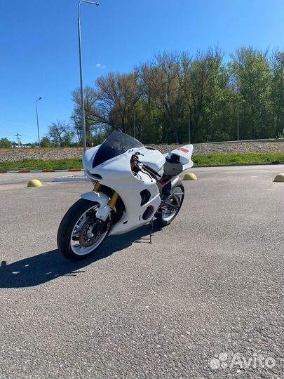 Мотоцикл Yamaha R6