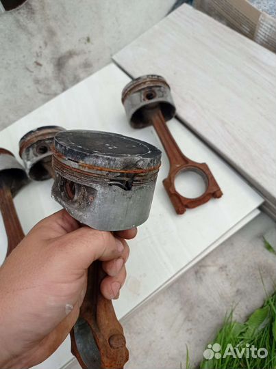 Поршни Ауди А4 1,6