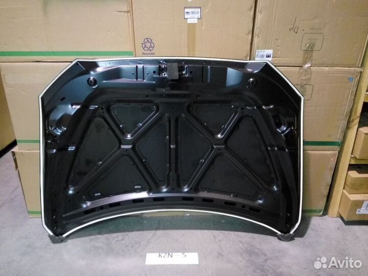 Капот Митсубиси Лансер 10