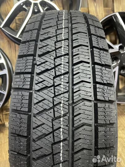 Bridgestone Blizzak Ice 205/60 R16 96T