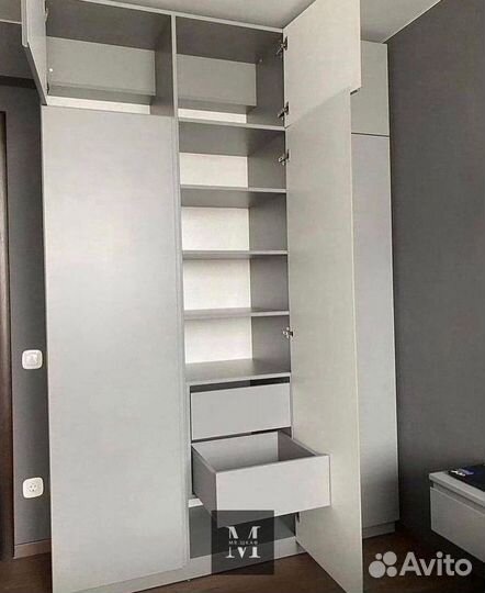 Угловой шкаф