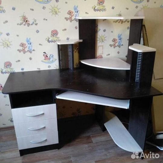 Стол компьютерный Грета 7