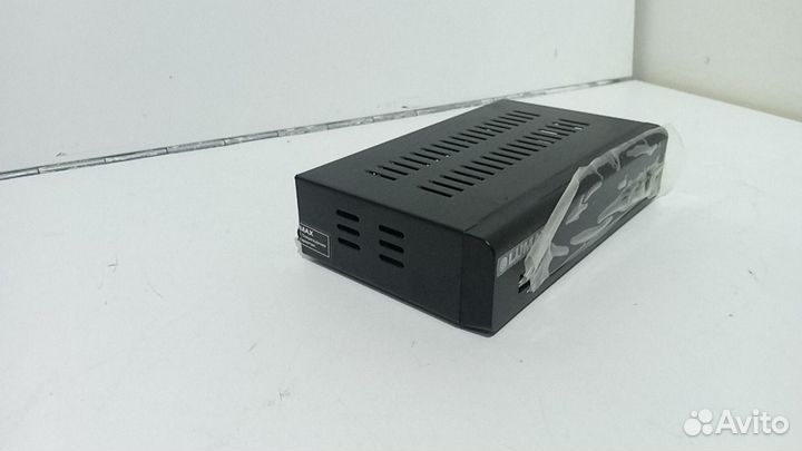 Приставка DVB-T2 Lumax DV3218HD