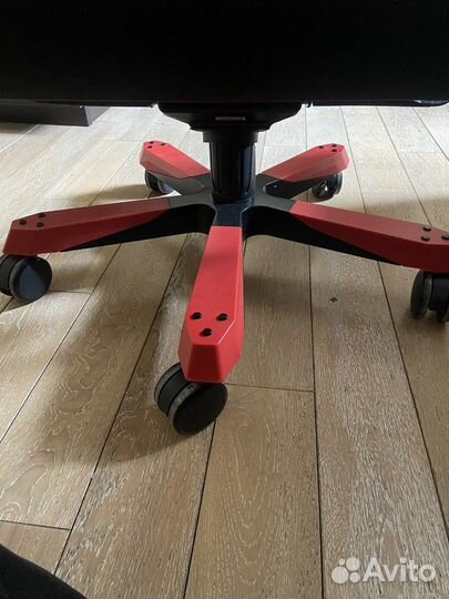 Компьютерное кресло dxracer Серия iron