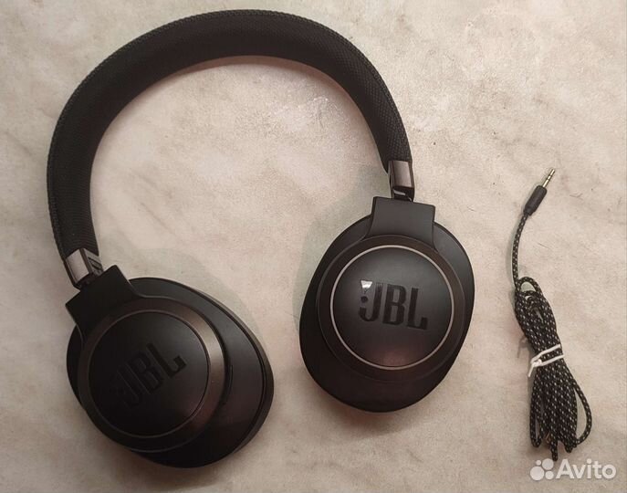 Беспроводные наушники jbl live 650btnc