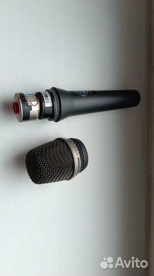 Вокальный динамический микрофон AKG-D7S Vocal