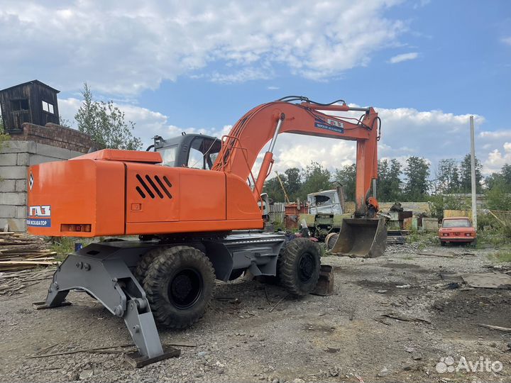 Колёсный экскаватор Твэкс ЕК-18-20, 2010