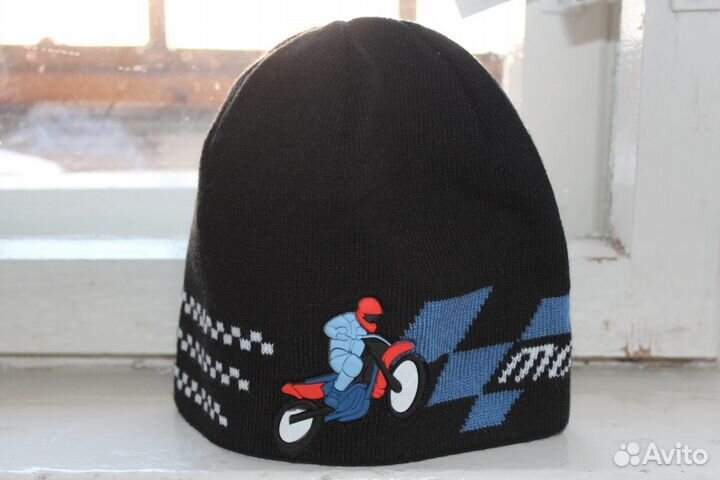 Шапка весна-осень новая стольник