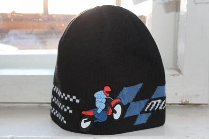 Шапка весна-осень новая стольник