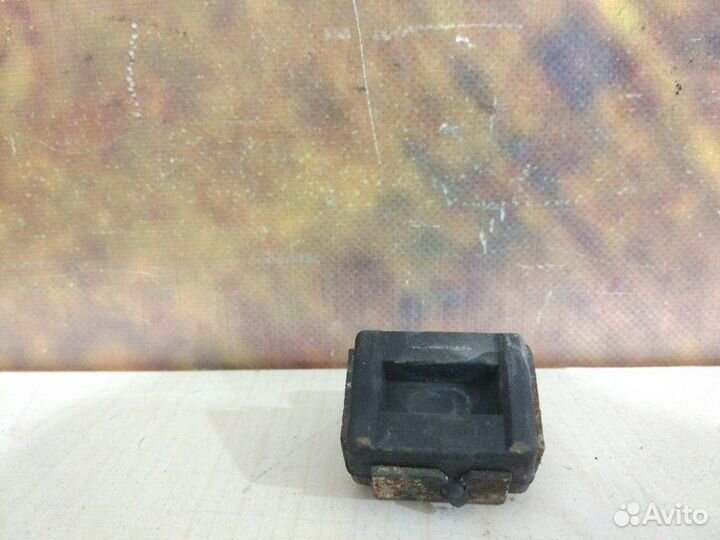 Крепление радиатора Lincoln Navigator 5.4 2003