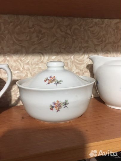 Сахарница,молочник,чашки Вербилки