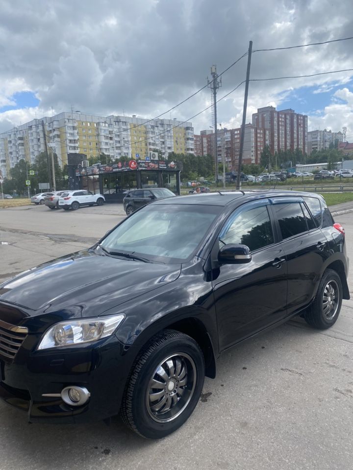 Toyota RAV4: фото владельца