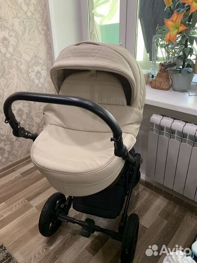 Продам детскую коляску 2 в 1