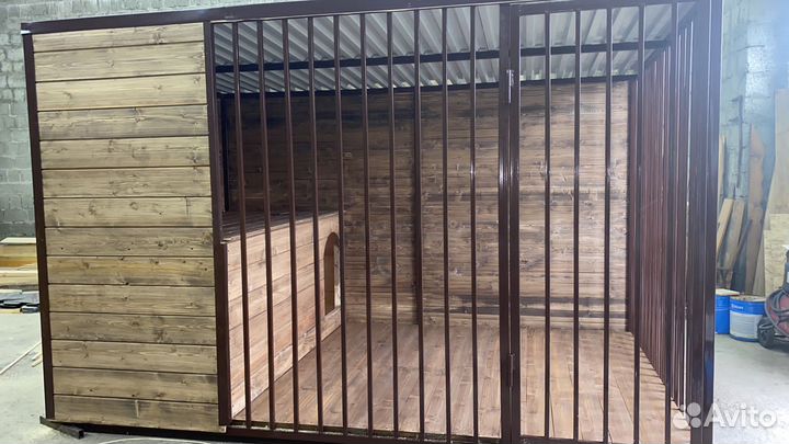 Изготовление вольеров и будок для собак