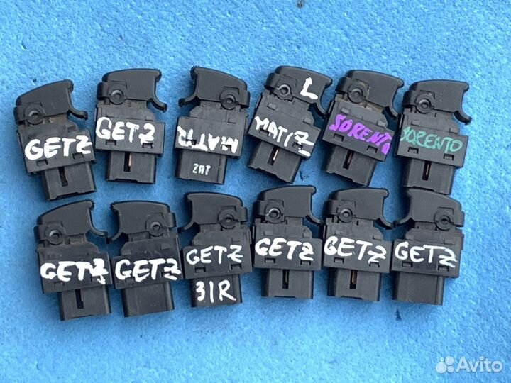 Kia Sorento 2003-2009г кнопка стеклоподъемника