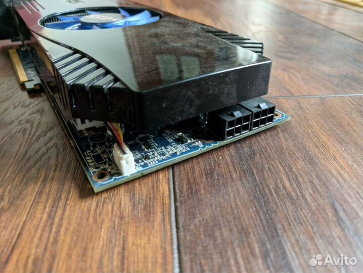 Видеокарта HIS Radeon HD 5830 1Gb на запчасти