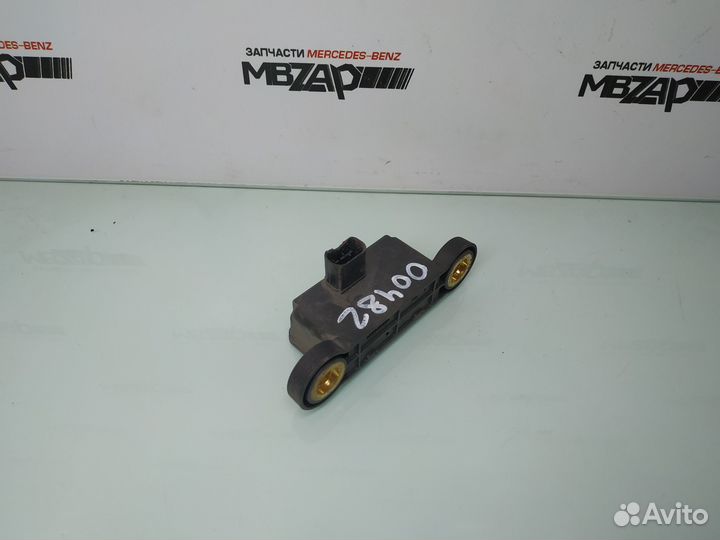 Датчик ускорения Mercedes W221 w216 S CL 221