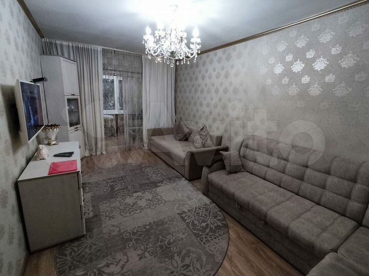 2-к. квартира, 72,7 м², 2/5 эт.