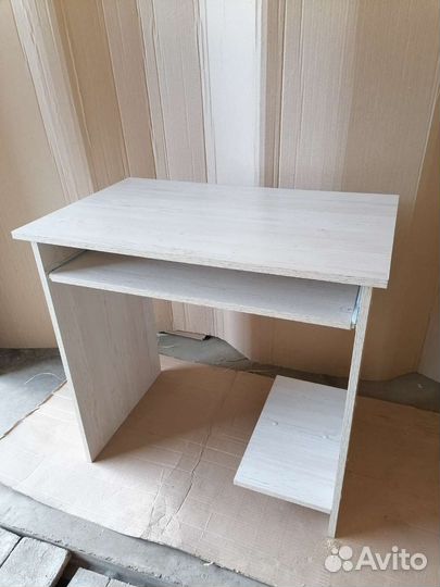 Компьютерный стол новый