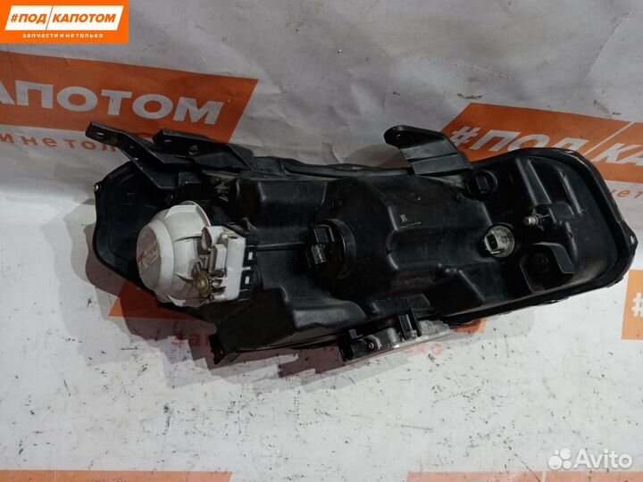 Фара Ксенон лев. Suzuki SX4 2006