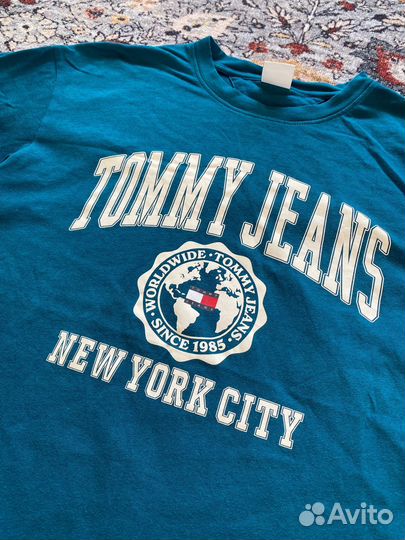 Футболка Tommy Jeans