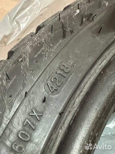 Nokian Tyres Hakkapeliitta 9 245/40 R20 99T