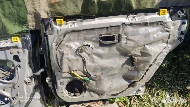 Двери Субару Легаси BH5