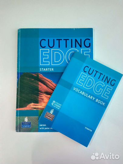 Учебник английского Cutting edge Starter и словарь