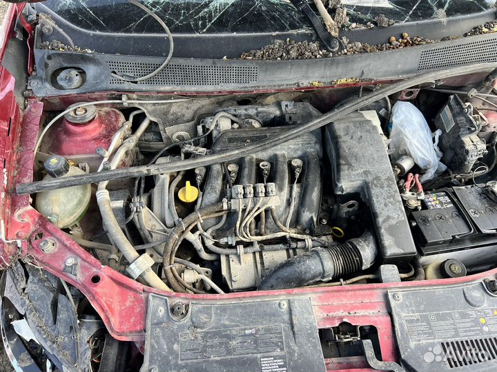 В разборке рено логан 2015 год