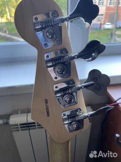 Бас гитара fender jazz bass