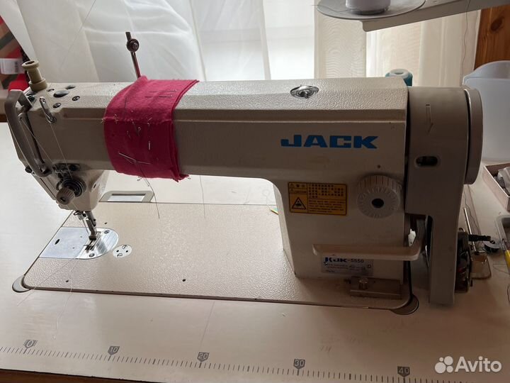 Прямострочная промышленная швейная машина Jack
