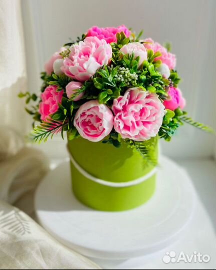 Дизайнерский букет. Пионы Розы Тюльпаны лилии орхи