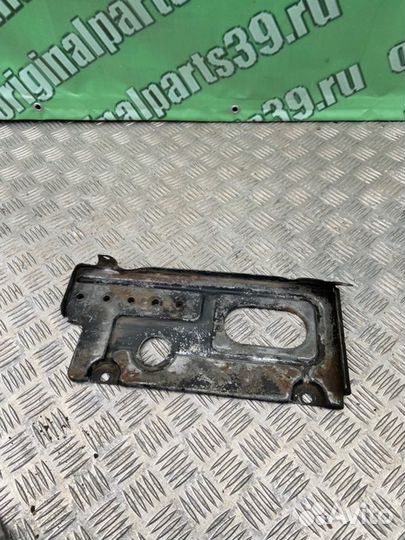 Площадка акб Audi A6 C5 avant 2.5TDI AKE 2000