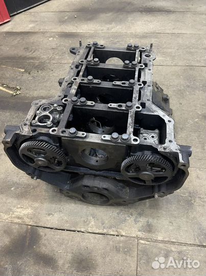 Блок двигателя Toyota Land Cruiser 200