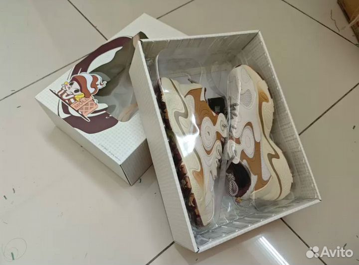 Pop Mart Кроссовки Molly Anta