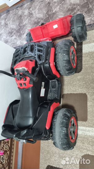 Детский квадроцикл на аккумуляторе