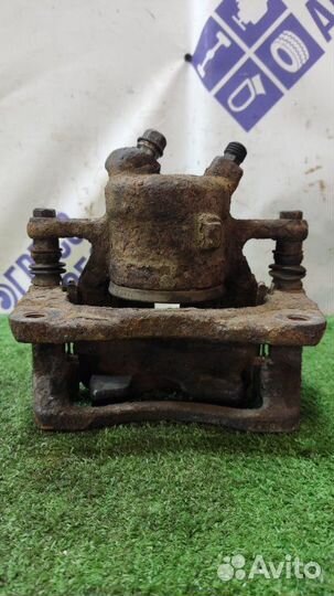 Суппорт передний правый Suzuki Sx4 хэтчбек 1.6