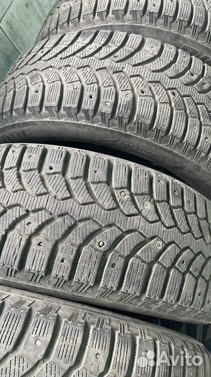 Bridgestone Blizzak Spike-01 185/60 R15 84T