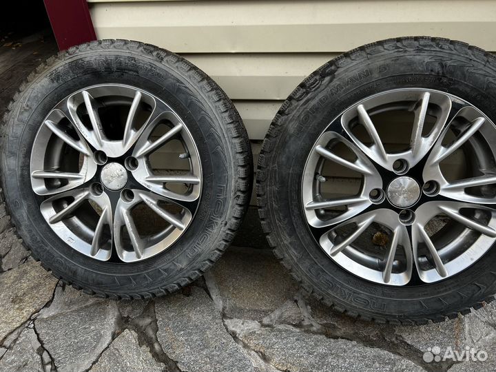Зимняя резина на литых дисках