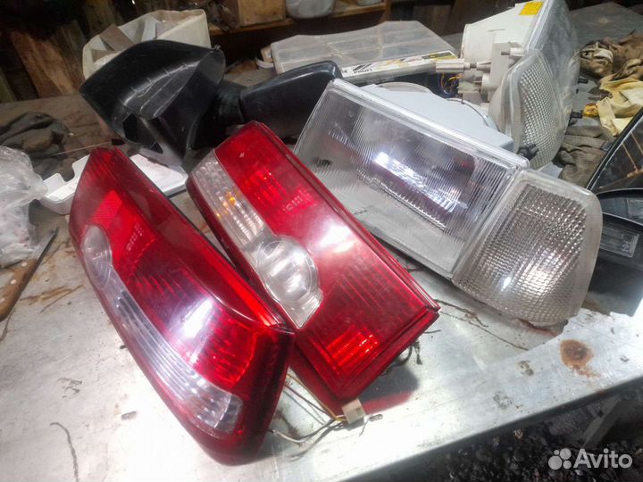 Фары передние Иж ода 2126