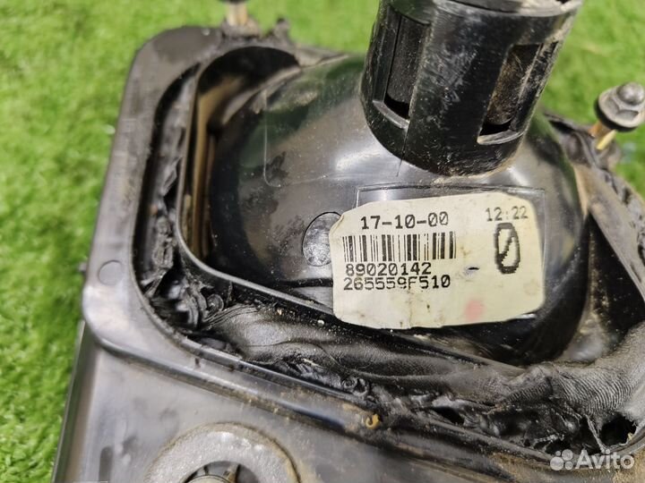 Фонарь задний левый Nissan Primera P11