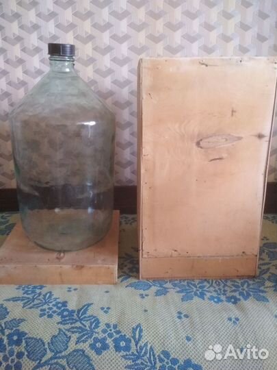 Бутылка стеклянная 20 литров, с коробкой