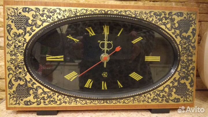 Настольные часы