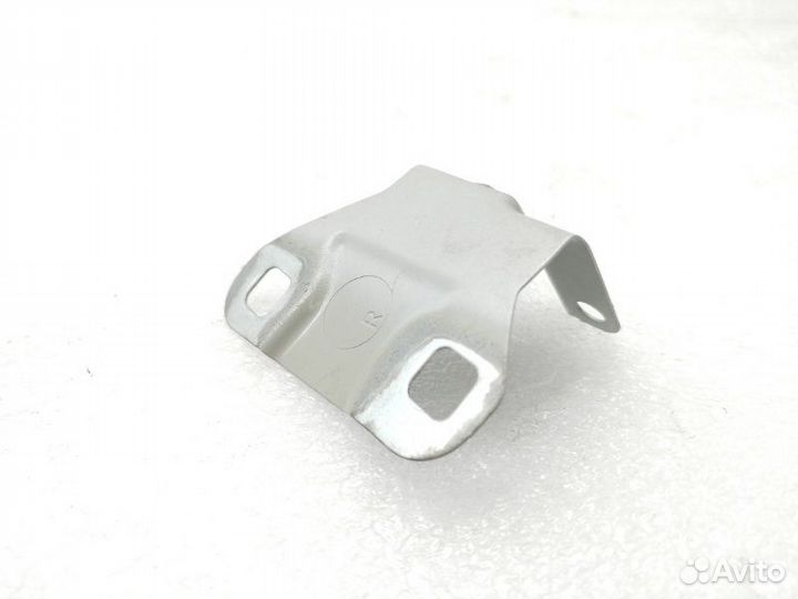 Кронштейн крыла передний правый Bmw 5-Series F10