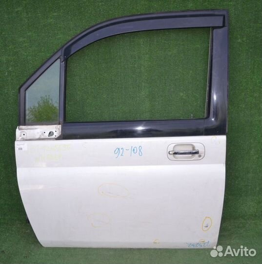 Дверь передняя Honda Мобилио