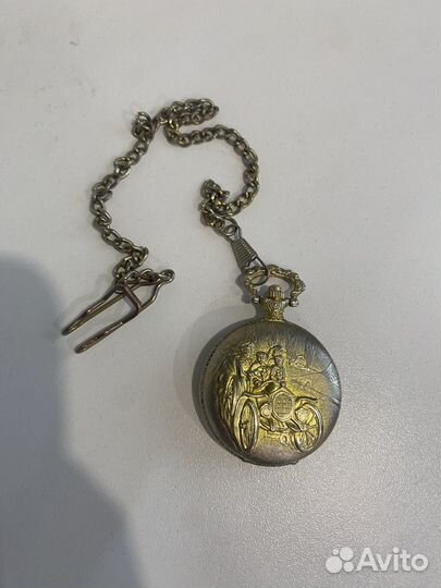 Карманные часы на цепочке