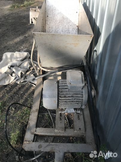 Зернодробилка крупорушка бу