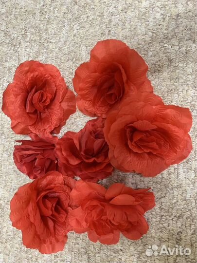 Искусственные цветы (бутоны розы, пионы)