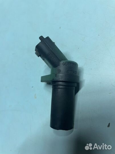 Датчик оборотов коленвала