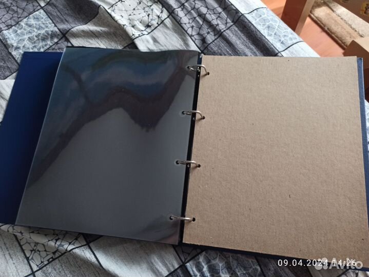 Альбом-папка на кольцах для значков гранд grand